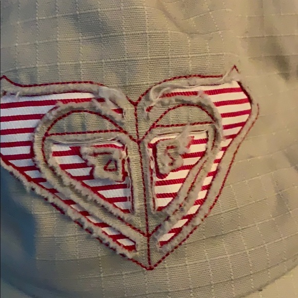 ROXY cream and pink baseball cap - Picture 2 of 6